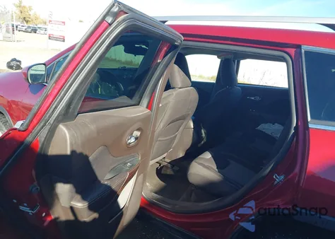 2014 Jeep Cherokee Latitude z USA, uszkodzony, nr VIN 1C4PJMCS5EW247986